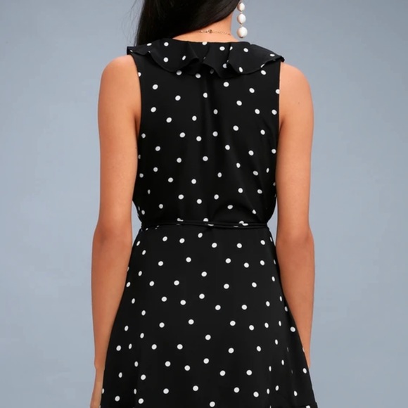 Lulus Black Polka Dots Wrap Dress ruffled neckline, sleeveless Romantic Sz M - Picture 3 of 13